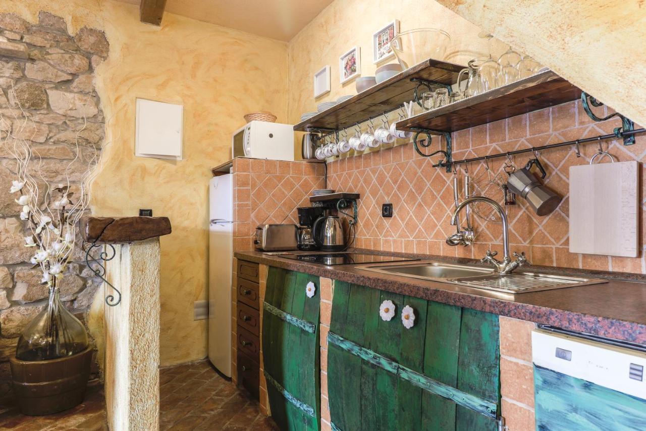 Lena Apartment
