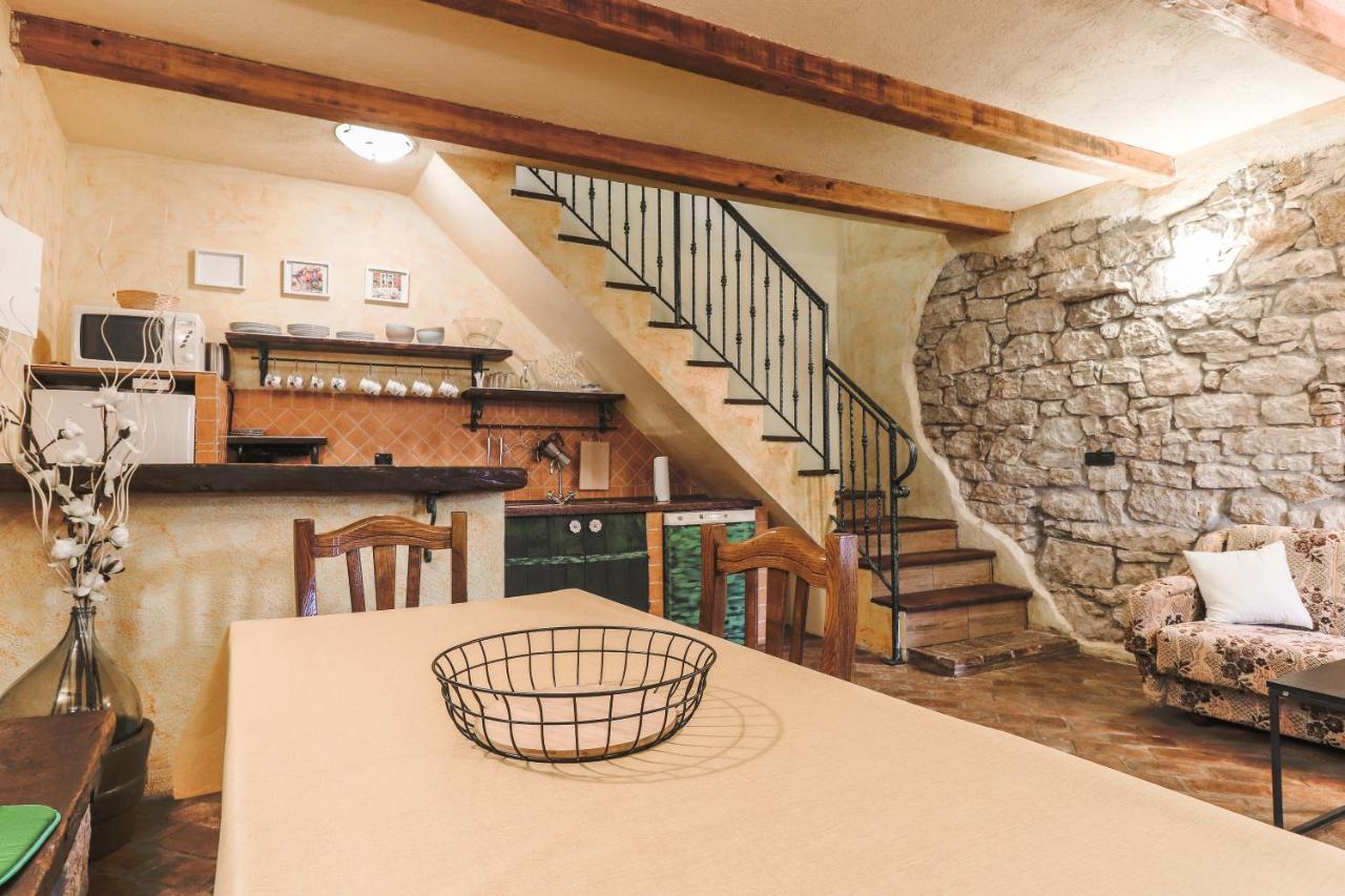 Lena Apartment